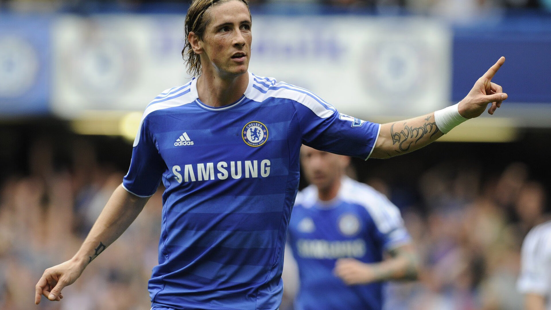 亚洲之光与欧洲铁壁，孙兴慜爆发映衬比利亚雷亚尔粉碎伊拉克的战术启示