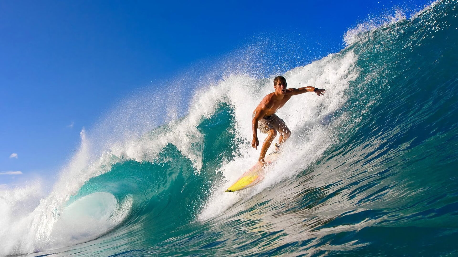 赛道与球场,F1揭幕战与奇才终结上海队的双重焦点