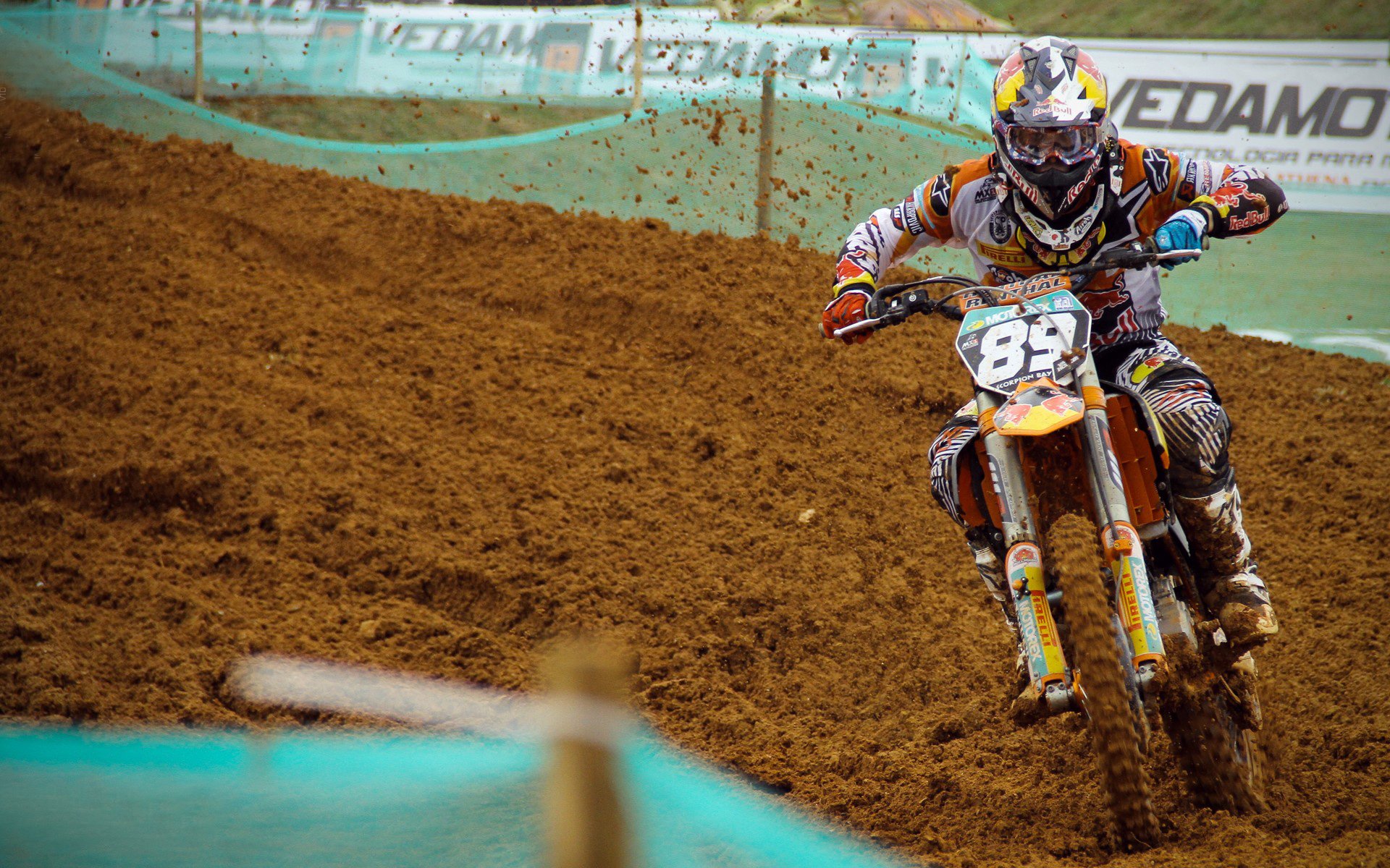 一瞬的闪电与永恒的铁幕,德布劳内爆发撕裂韩国钢铁防线,尼斯被战术锁死在沉默的囚笼